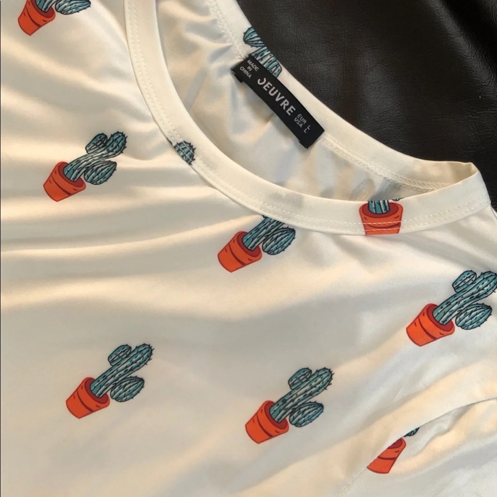 SHEIN TOP - Picture 2 of 4
